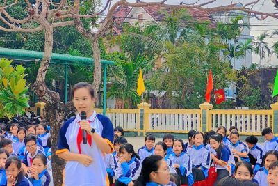 SÔI NỔI CUỘC THI “BẢN TIN TIẾNG ANH” DO CÂU LẠC BỘ TIẾNG ANH TRƯỜNG THCS PHỔ VINH TỔ CHỨC